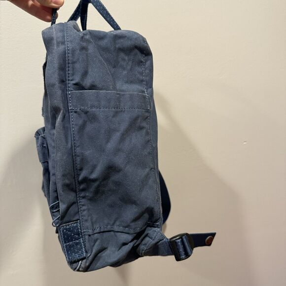 Fjallraven Kanken Classic Canvas Backpack Faded Deep Blue Unisex Travel School - Picture 4 of 16